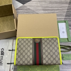 Gucci Clutch Bags